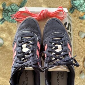 Adidas tennis shoes